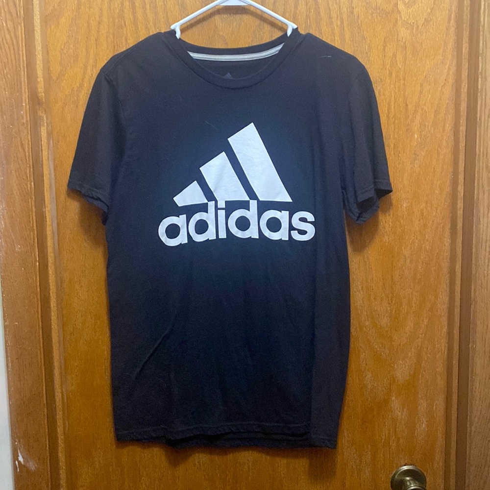Adidas Tshirt